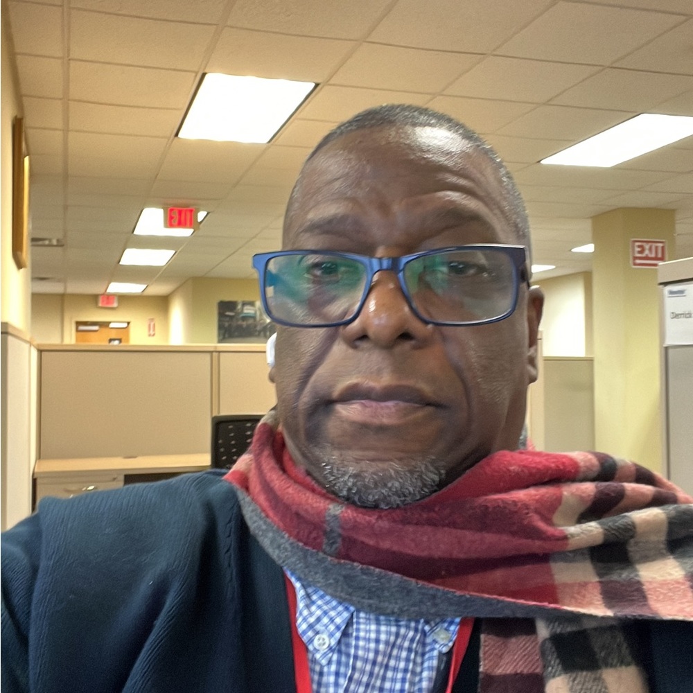 Meet your Posher, Derrick